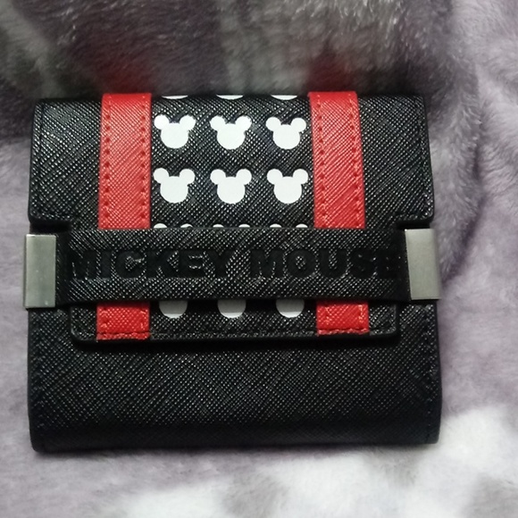Loungefly Other - NEW Disney Loungefly Mickey Mouse Wallet